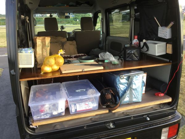 軽バン車中泊キャンプでの一コマ