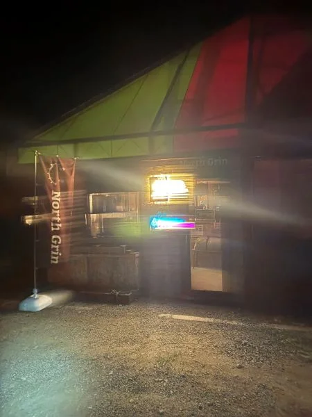 夜のセンターハウス。