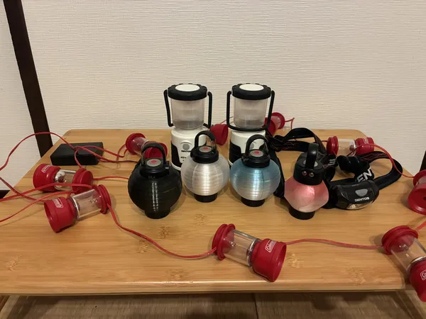 わが家がキャンプでいつも使っているランタンです。
