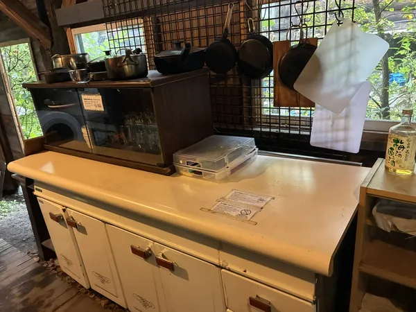 食器や調理器具置き場